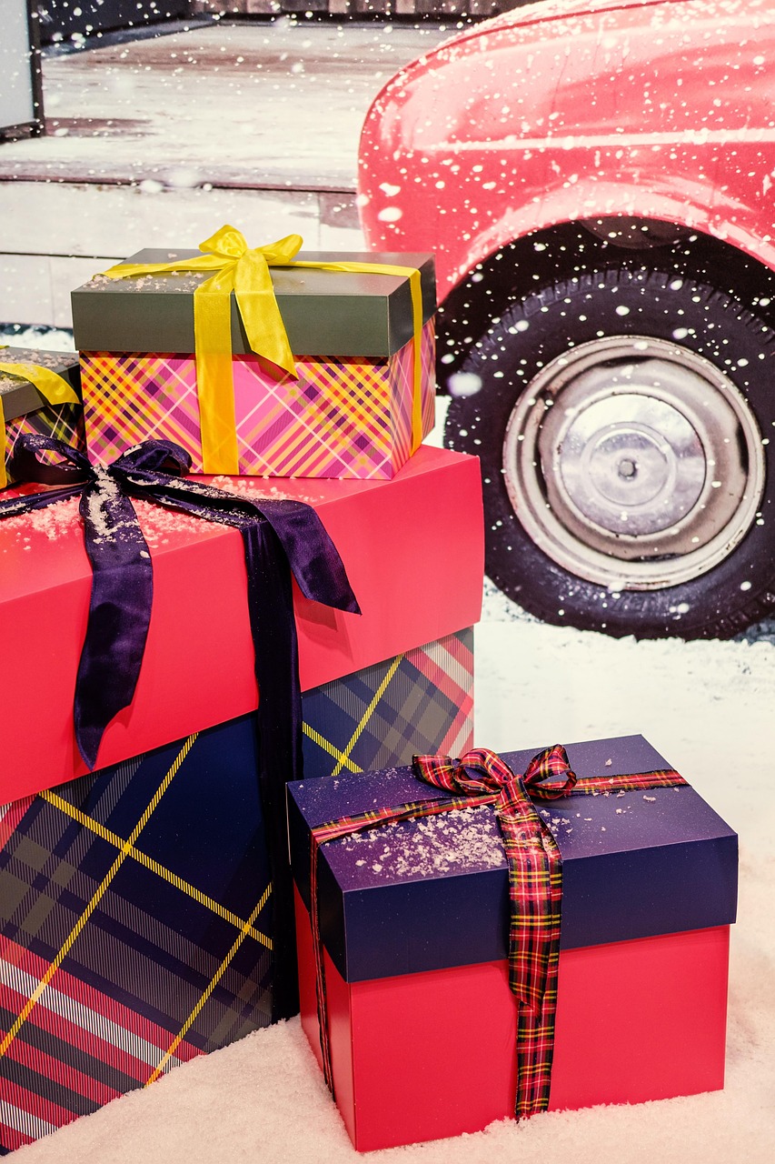 gifts, nature, surprise, snow, winter, happy birthday, christmas, christmas time, coupon, decoration